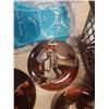 Image 8 : BASKET OF COLLECTOR PLATES AND COLLECTIBLES