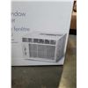 Image 2 : NEW INSIGNIA 5,000 BTU WINDOW AIR CONDITIONER, RETAIL $229