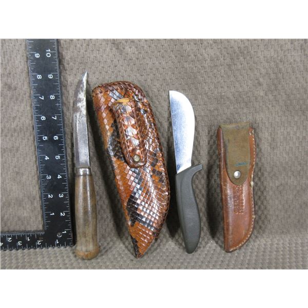 2 Knives with Sheaths