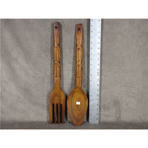 Wall Hanging Wood Salad Fork & Spoon