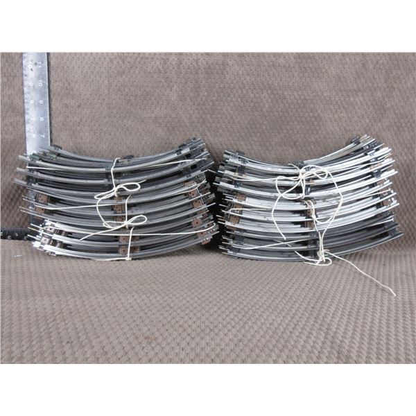 10" O Gauge Curved  Track - 36 Pieces