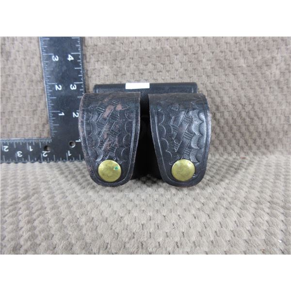 Leather Speed Loader Case with 38 Caliber  Speed Loaders