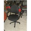 Image 1 : 13 Rolling Office Chairs
