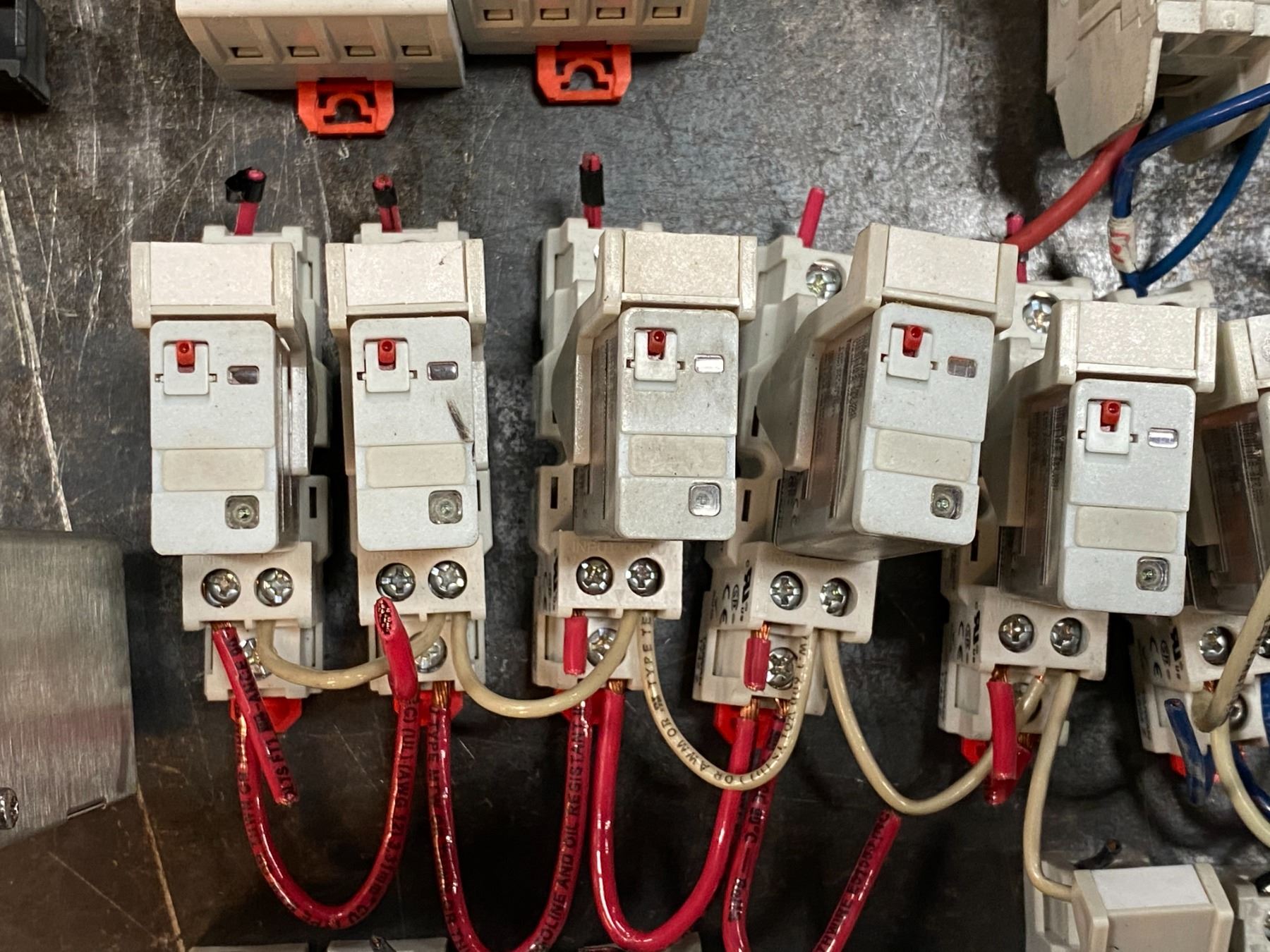 LOT OF MISC. ELECTRICAL ITEMS