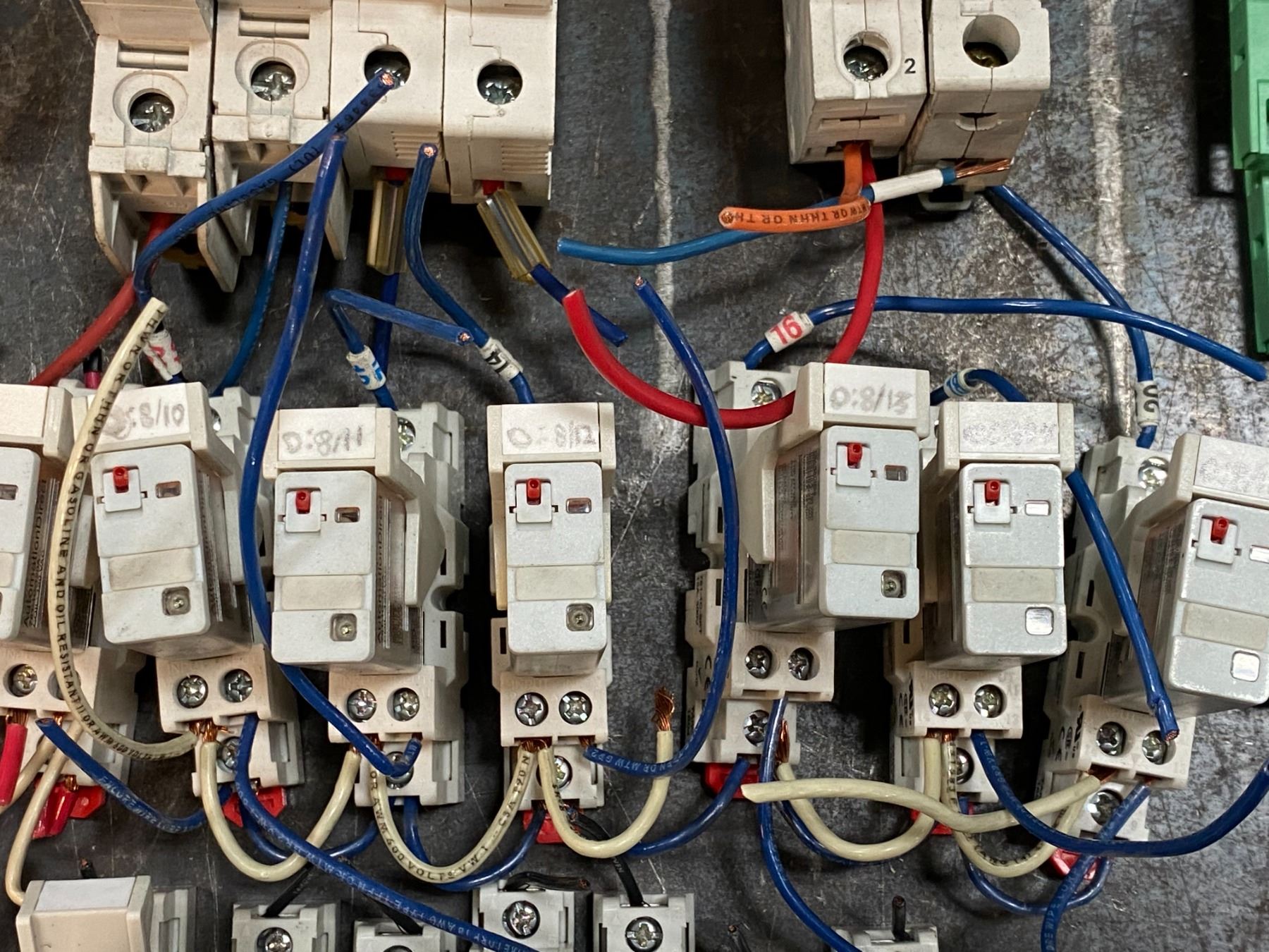 LOT OF MISC. ELECTRICAL ITEMS