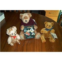 Three Different Designed Bears #2028452