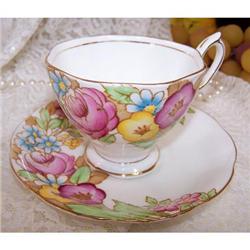 Bouquet #2539 Tea Cup & Saucer - Royal Albert  #2028961