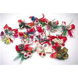 6 old vintage CHRISTMAS CORSAGES ~ PINE CONE #2030938