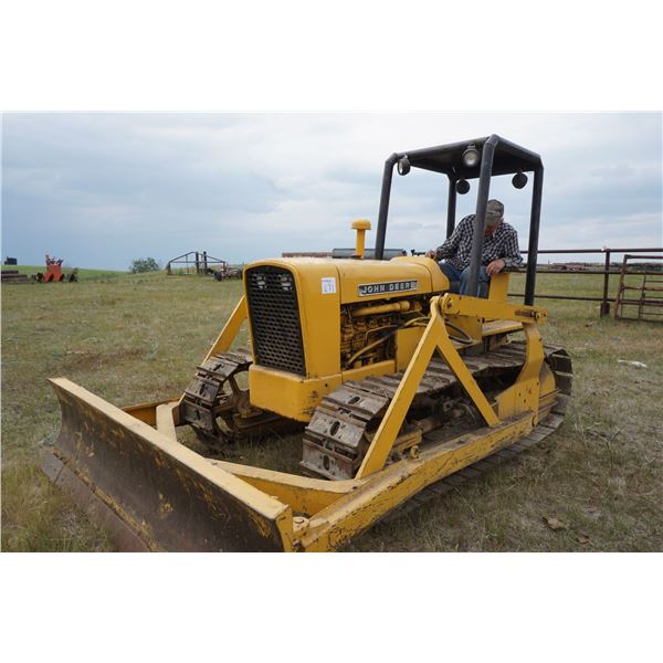 John Deere Caterpillar