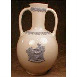 WEDGWOOD Queensware VASE - 2 Handles - #2026249