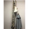 Image 2 : Folding patio umbrella & folding clothes drying rack