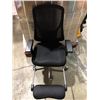Image 1 : Black office chair (headrest missing)