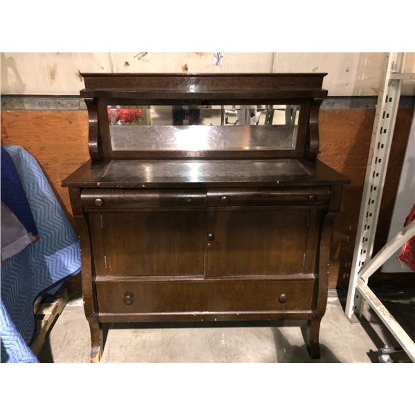 Early 1900's mirrored back oak sideboard buffet