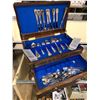 Image 1 : Oneida silver plate 40 piece cutlery set & 22 assorted small teaspoons w/wooden silverware box