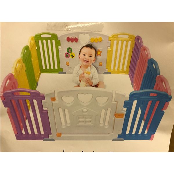 Living basics baby playpen (Scratch and Dent store return)