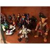 Image 2 : Shelf lot of action figures & toy collectables