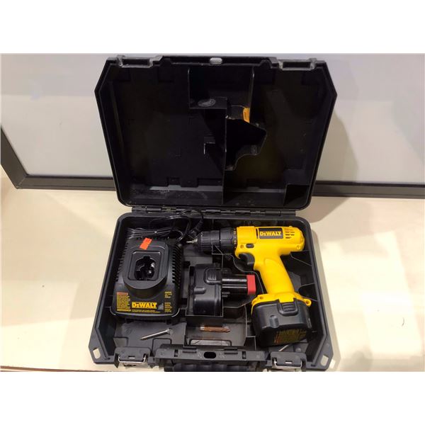 DeWalt #DW907 3/8" VSR cordless 12V drill w/2 batteries & charger