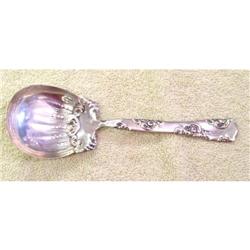 1890 WHITING ROSES AND  SCROLLS STERLING BERRY #2023315