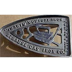 vintage 1910 IWANTU COMFORT cast iron trivet #2065628