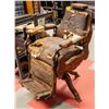 Image 2 : 1800S BARBER CHAIR VERY RARE EARLY ITEM WOOD BASE