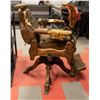Image 3 : 1800S BARBER CHAIR VERY RARE EARLY ITEM WOOD BASE