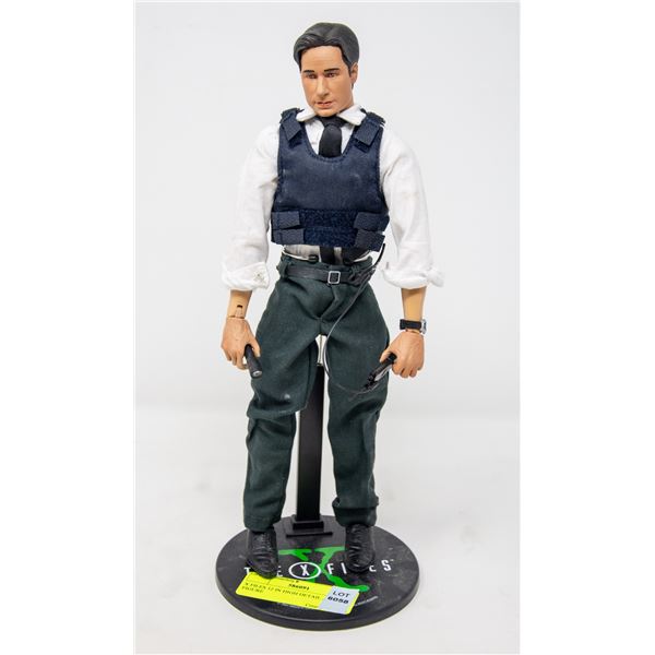 X FILES 12 IN HIGH DETAIL ACTION FIGURE