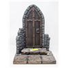 Image 1 : CASTLE DOOR 1/6 SCALE DIORAMA DISPLAY RESIN