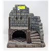 Image 1 : GOTHIC DUNGEON 1/6 SCALE DIORAMA DISPLAY RESIN