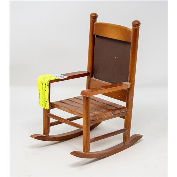 1/6 SCALE WOODEN ROCKING CHAIR