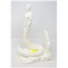 Image 2 : PAINT YOUR OWN HISSS STATUE