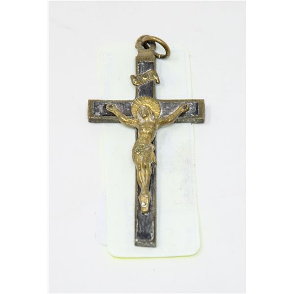 VINTAGE METAL CRUCIFIX APPROX 2 IN TALL