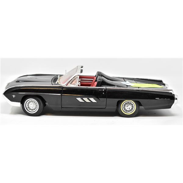 1/18 SCALE DIECAST 1963 FORD THUNDERBIRD