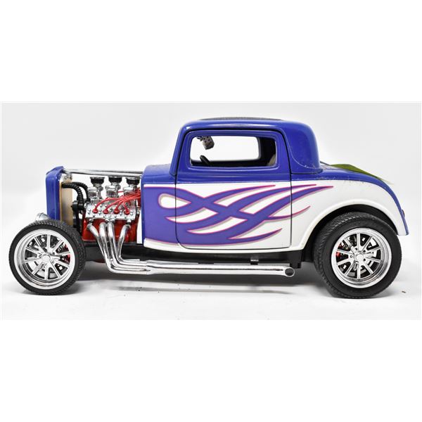 1/18 SCALE DIECAST 1932 FORD 3 WINDOW COUPE