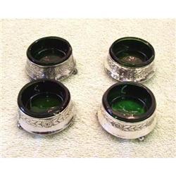 4 SILVERPLATE OPEN SALTS W/ EMERALD GREEN GLASS#2021019