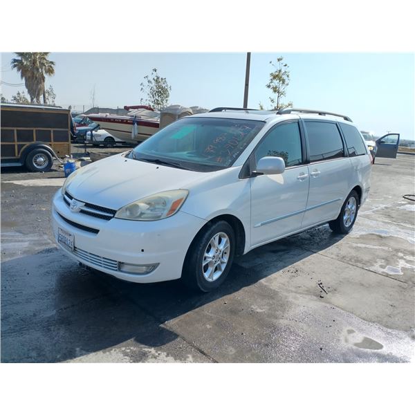 2005 Toyota Sienna