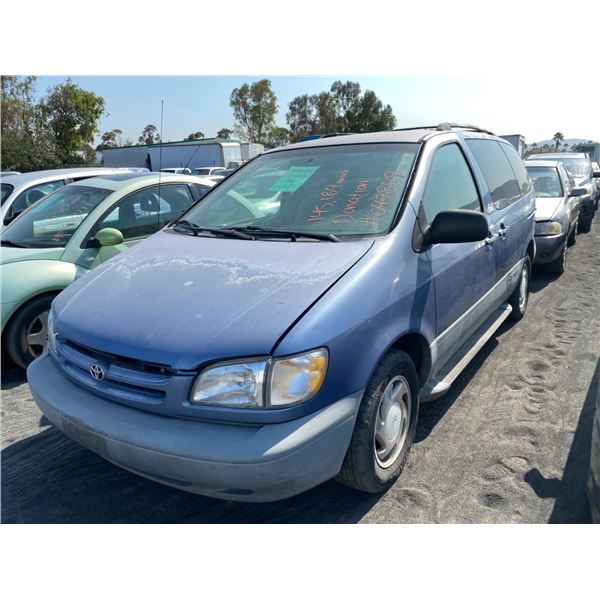 1998 Toyota Sienna
