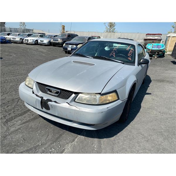 2000 Ford Mustang