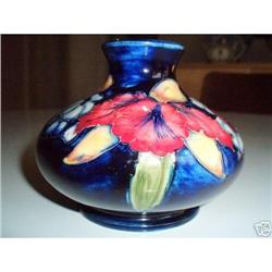 EARLY MOORCROFT SQUAT ORCHIDS VASE 4.25" #2046317