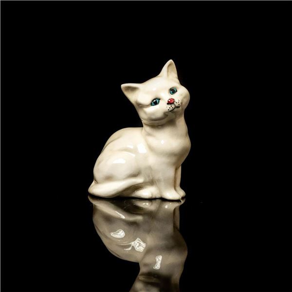 Royal Doulton Animal Figurine, Kitten DA123
