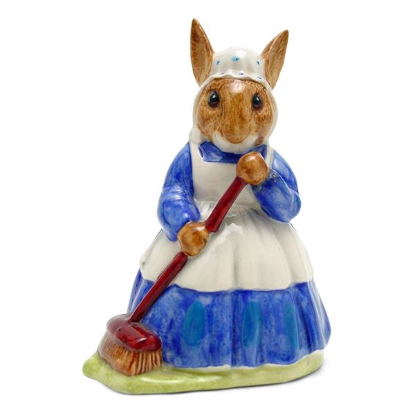 Royal Doulton Bunnykins Figurine, Clean Sweep DB6