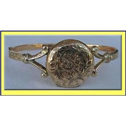 VICTORIAN YELLOW GOLD ENGRAVED LOCKET BANGLE #2007159