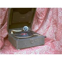 antique BRUNSWICK wind-up phonograph #2045208