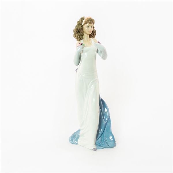 Anticipation 1006608 - Lladro Porcelain Figurine