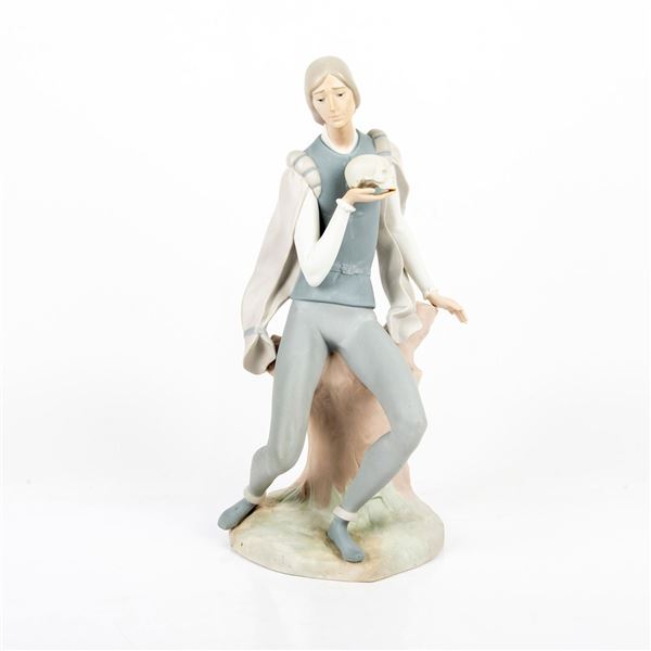Hamlet 1014729 - Lladro Porcelain Figurine
