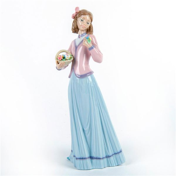 Innocence in Bloom 1007644 - Lladro Porcelain Figurine