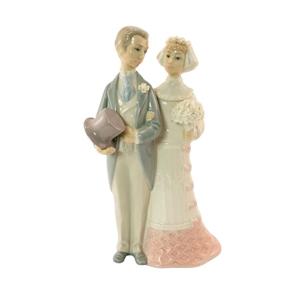 Wedding Type 168, 4808 - Lladro Porcelain Figurine