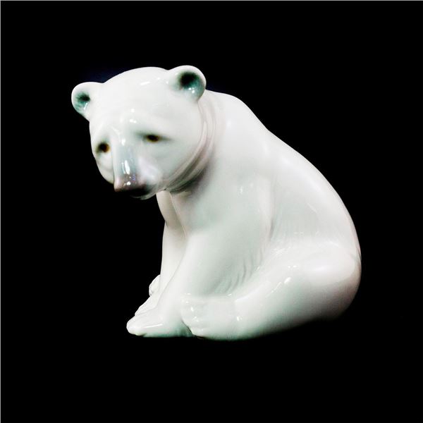 Seated Polar Bear 1001209 - Lladro Porcelain Figurine