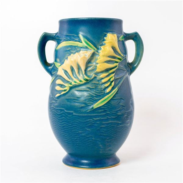 Roseville Freesia Double Handled Vase 120-7