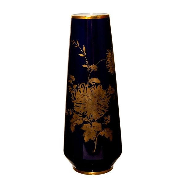 Lindner Kueps Bavaria Echt Cobalt Vase Chrysantheme