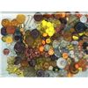 Image 2 : A BAG LOT OF ASSORTED WEST GERMAN 1940'S GLASS BUTTONS